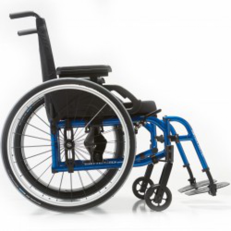 Custom lightweight wheelchair - Helio A7