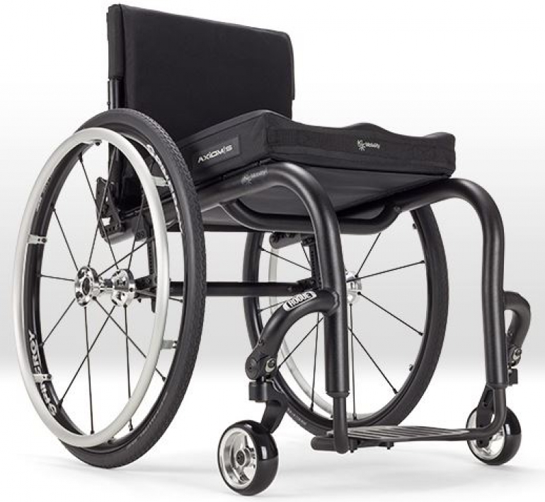 Custom lightweight wheelchair Rogue 13