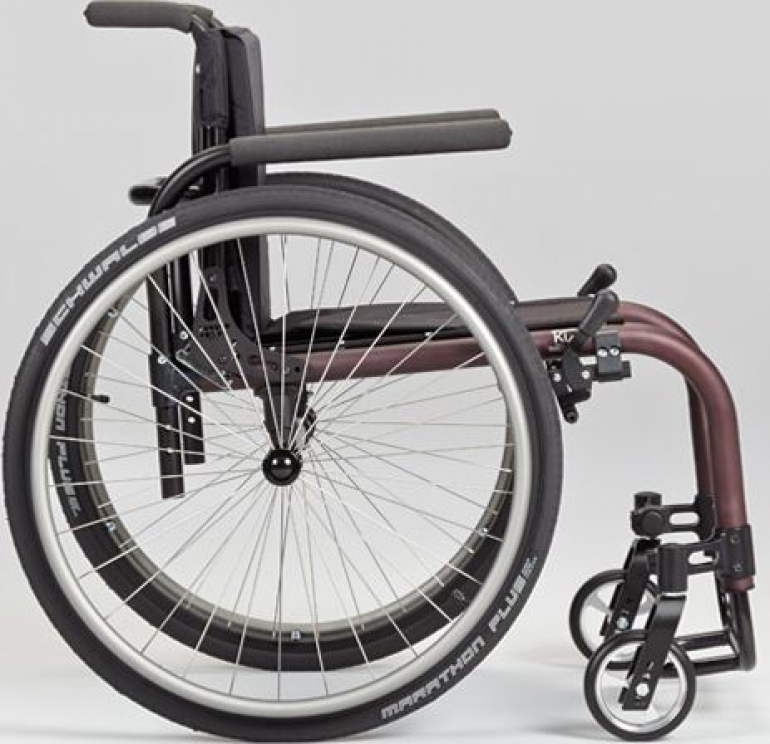 Custom lightweight wheelchair Tsunami ALX 4